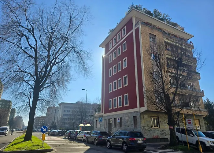 Tolstoi 83 Apartment